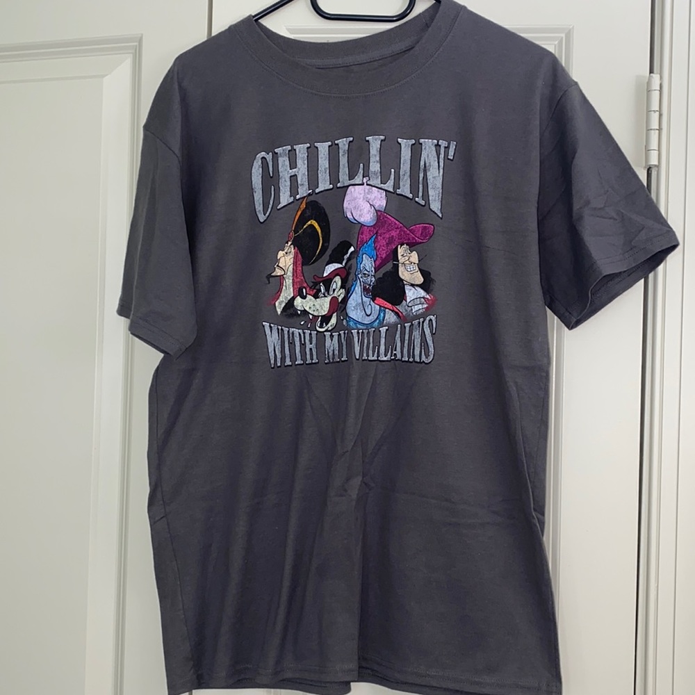 Official Disney parks merchandise short sleeve shirt chillin’ with my villains